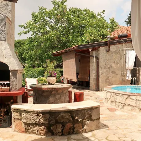 Vikendica Margeta By Interhome Lakmartin